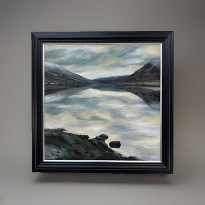 Tom Barron Scottish landscape oil painting with loch and reflected light